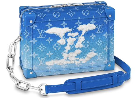 Products by Louis Vuitton: Monogram Cloud T